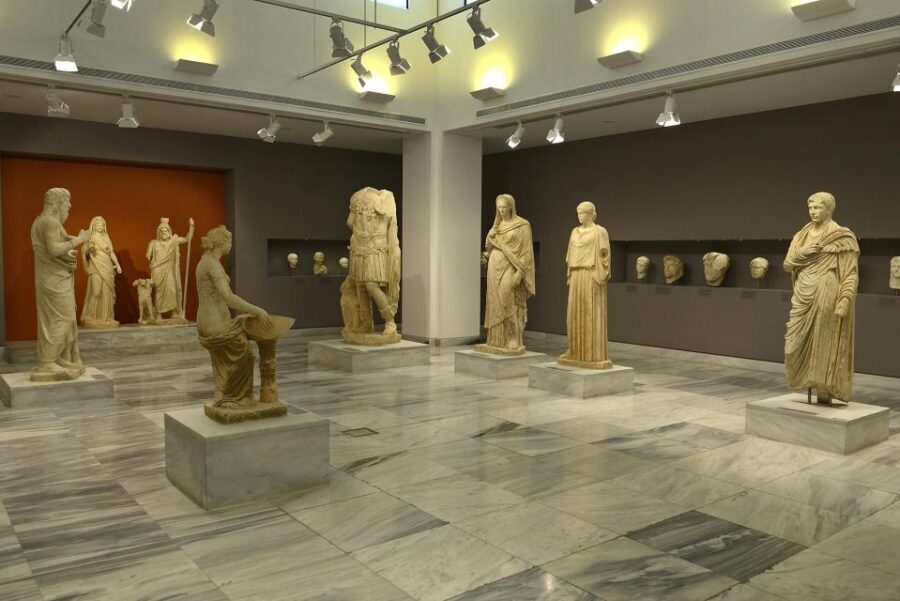 Crete: Knossos Palace, Archaeological Museum & Heraklion - The 8-hour flow: Pickup, coach rides, and a realistic pace