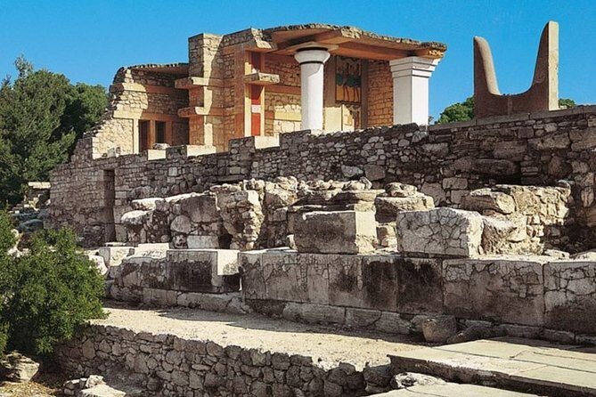 KNOSSOS & HERAKLION CRETE, day professional guided coach tour - Who should book this Knossos and Heraklion coach tour?