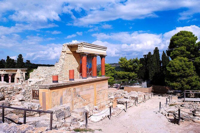 Knossos Palace and Arch. Museum of Heraklion Tour - Heraklion Archaeological Museum at 13:30: where the artifacts carry the story