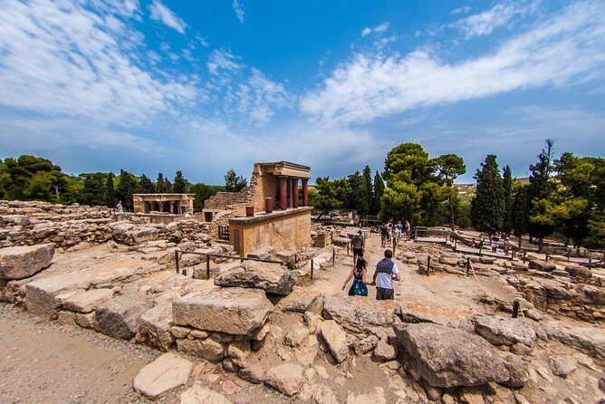 Knossos Palace and Plateau of Lassithi from Heraklion Region - Who should book this day trip from Heraklion