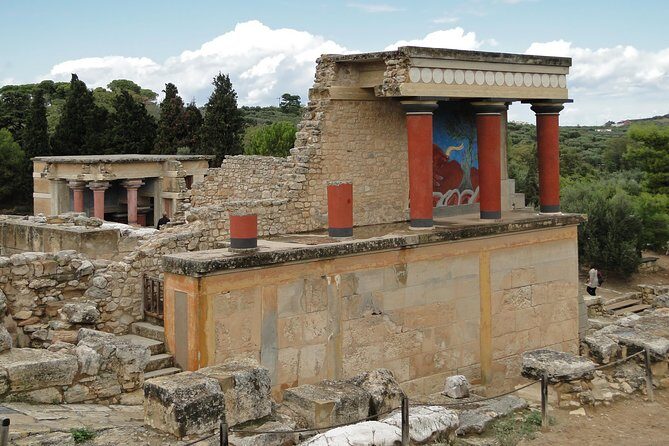 Knossos Palace guided tour - Heraklion City tour + market - Getting From Your Cretan Base to Knossos Without Losing the Day