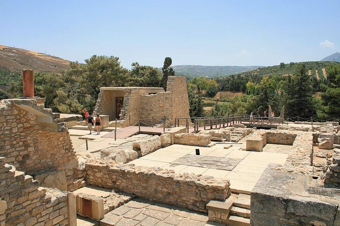 Knossos Palace guided tour - Heraklion City tour + market - The Market Portion: Helpful Guidance, But Watch the Actual Time