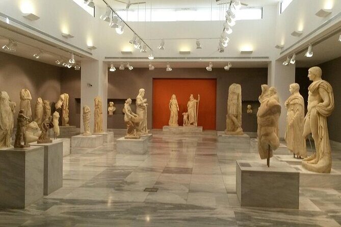 Knossos palace & the Archaeological museum of Heraklion (with Transfer) - Who this tour is for, and who should choose differently