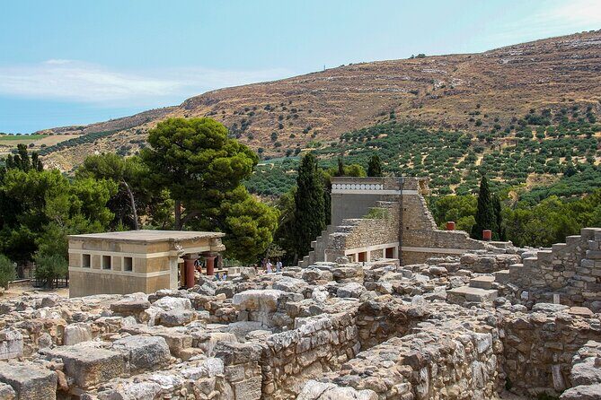 Private Guided Tour to Knossos Palace, the Museum and Heraklion - The Palace of Knossos: Minoan Power, Color, and Courtyard Logic